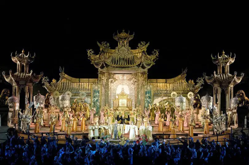 Turandot Arena di Verona 2024, allestimento del palcoscenico
